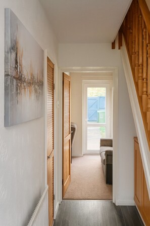 Reception - 25 Ellwood path (Cardiff)