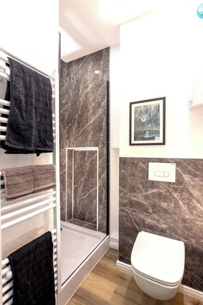 Comfort Triple Room | Laptop workspace, free WiFi - Fachwerk Boutique Hotel by corents (Viersen)