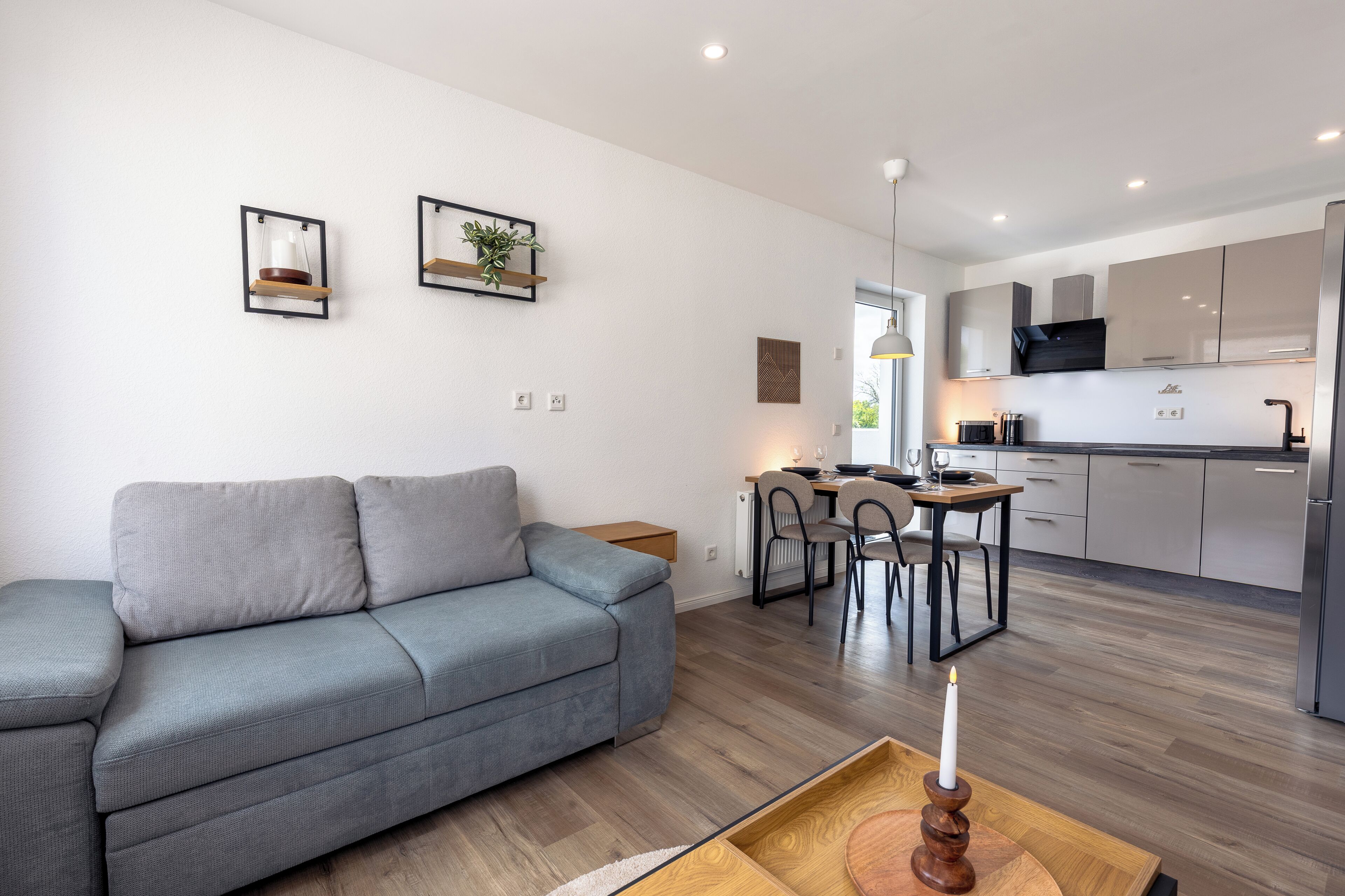 Laptop workspace, free WiFi, bed sheets