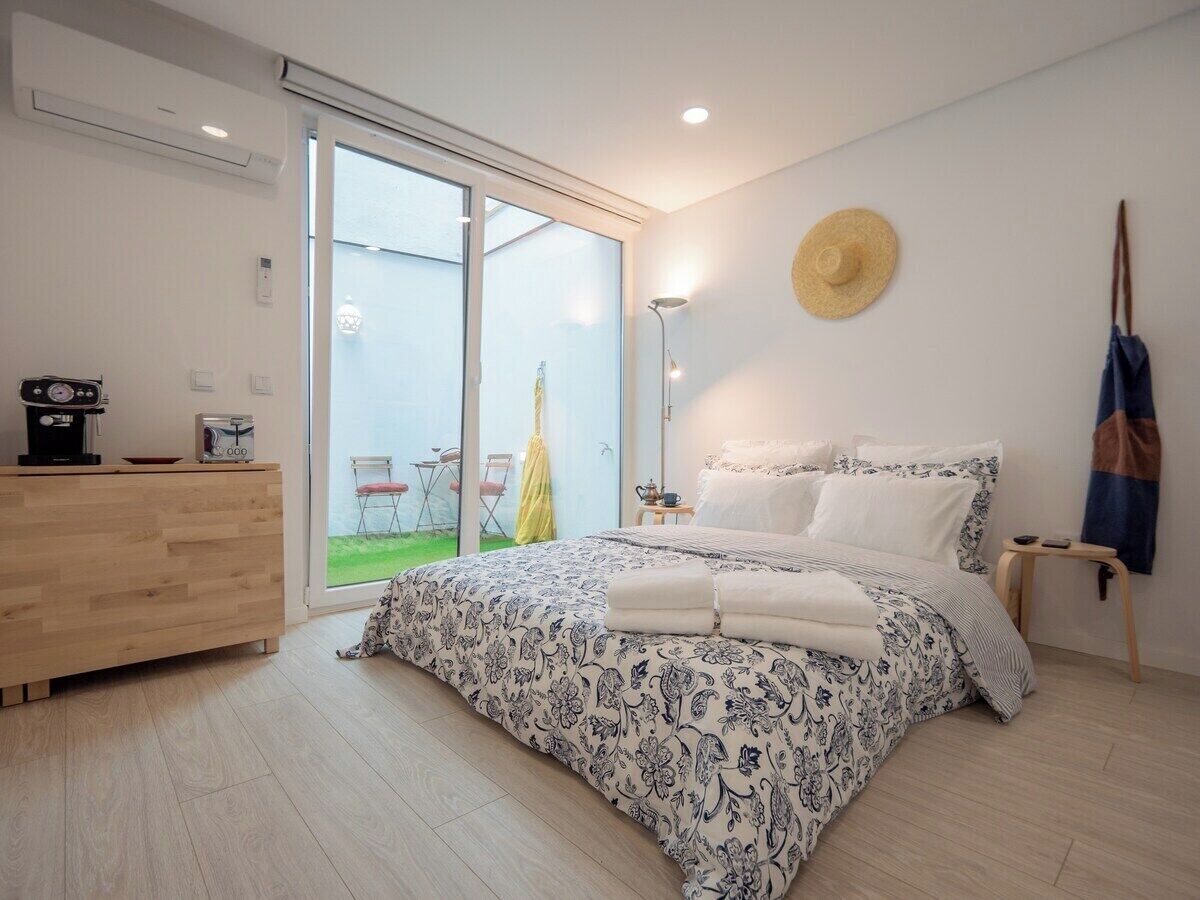 1 habitación, tabla de planchar con plancha, wifi gratis y ropa de cama 