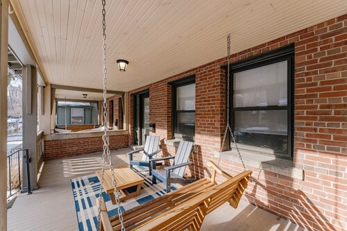 Modern 5BR Retreat Steps from University Circle