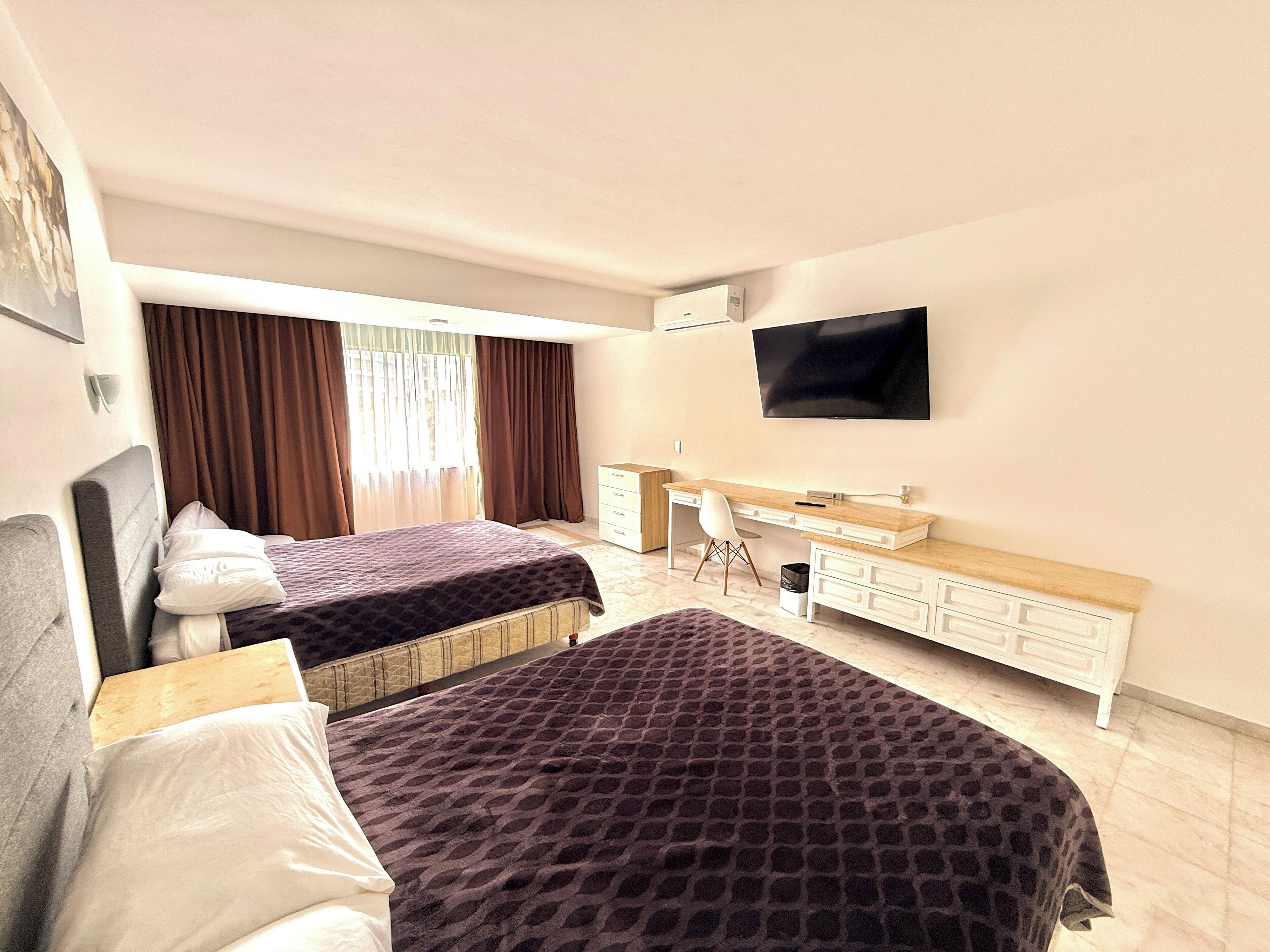 2 chambres, fer et planche à repasser, lit parapluie, Wi-Fi gratuit