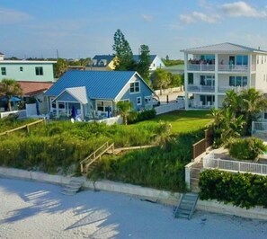 Exterior - 10 Bdrm/9.5 Bath - Sleeps 20 - The Tatum House Direct Oceanfront Estate (New Smyrna Beach)