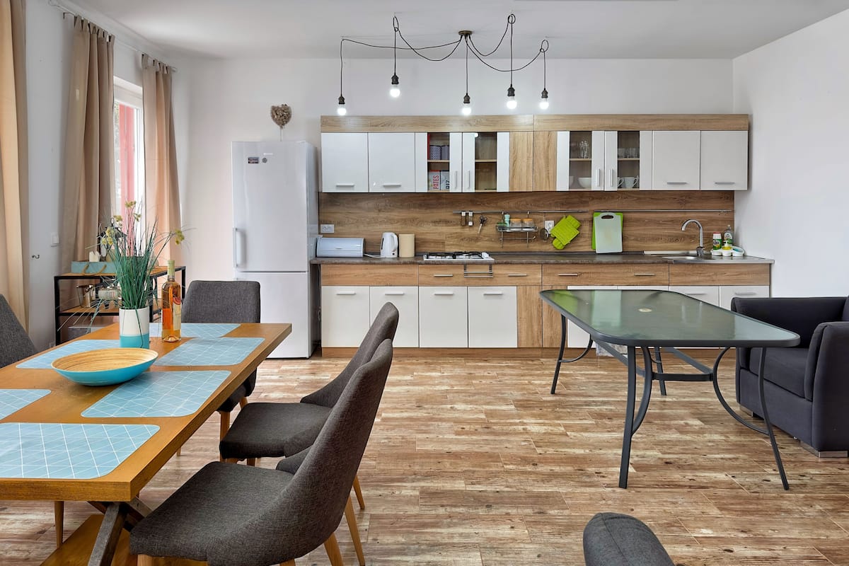 Penthouse Panoramic - havsutsikt | Strykjärn/strykbräda och gratis wi-fi