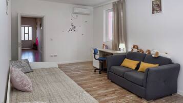 Panoraamakattohuoneisto, merinäköala | Silitysrauta/-lauta, ilmainen Wi-Fi