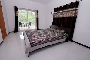 4 bedrooms, iron/ironing board, free WiFi, wheelchair access - Adventure Home stay - OOTY - A private 4 BHK Villa (Ooty)
