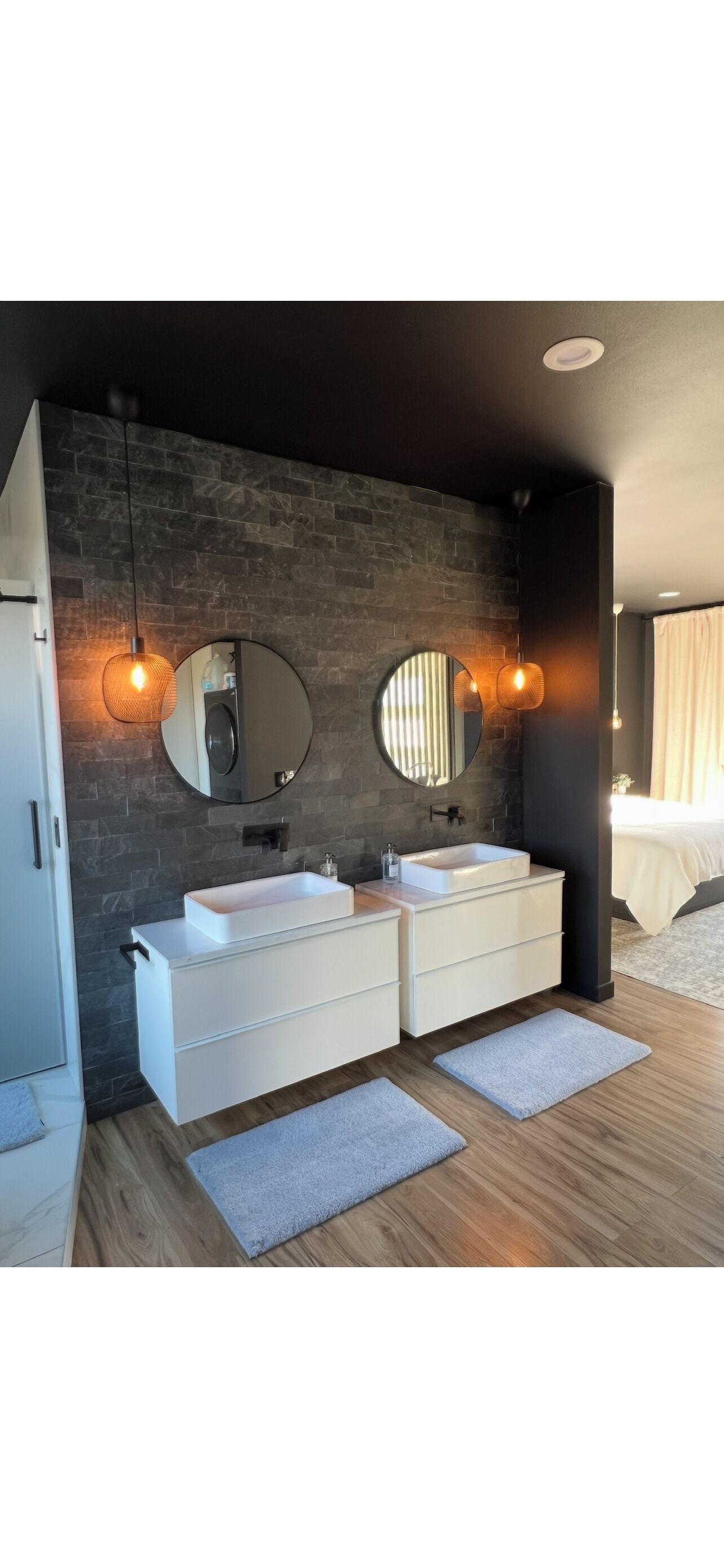 4 bedrooms, WiFi, bed sheets