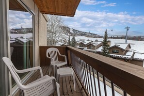 Property grounds - Slopeside Condo|Hot Tub|Free shuttle|Mountain View (Steamboat Springs)