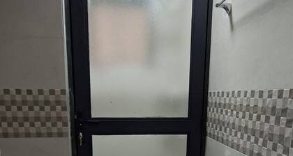 Cosy and spacious 1Bedroom close to town