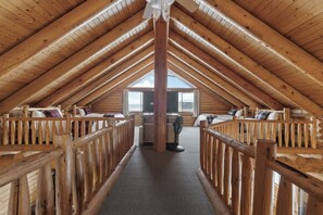 3 soverom, strykejern/-brett, wi-fi og sengetøy