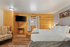 3 chambres, fer et planche à repasser, Wi-Fi, draps fournis