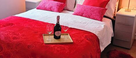 Iron/ironing board, WiFi, bed sheets