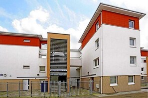 Exterior - Modern and Romantic Flat, Close to Central London, Sleeps 4 People in 2 Rooms (London)