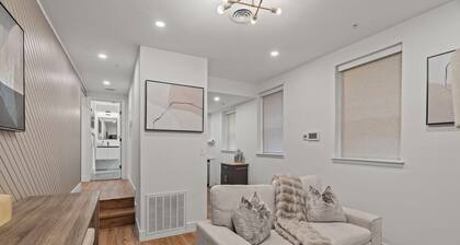 Wonderful 2-bedroom apartment with AC in vibrant South St Philadelphia