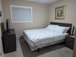 1 bedroom, iron/ironing board, free WiFi, bed sheets