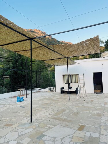 Welcoming 1-bedroom studio in charming Bsharri for your getaway
