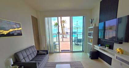 Luxury 2BR in Downtown Fort Myers Pool & Terrace