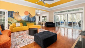 Living area - Dome|Golf&Sim|Bocce|Theater|HotTub|Sauna|ColdPlnge (Oakhurst)