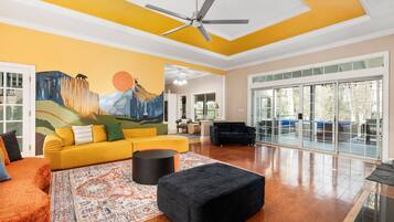 Smart TV, fireplace, video games, table tennis