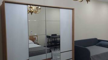 Camera Superior, balcone, vista città | Wi-Fi gratuito