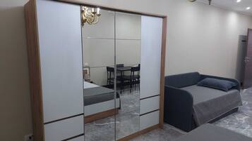 Camera Superior, balcone, vista città | Wi-Fi gratuito