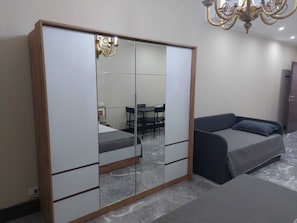 Camera Superior, balcone, vista città | Wi-Fi gratuito