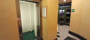 Interior - SANREMO SUMMER FESTIVAL JULY 2026 CENTER ZONE IMPETRATICE CASINO (Sanremo)