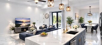 Spacious 4BR Modern Home Near Fort Myers Sleeps 10