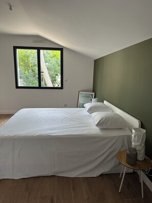 4 bedrooms, iron/ironing board, WiFi - New house 155 m² /Seaside on foot (100 m)/4 beautiful bedrooms, garden, parking (Saint-Brevin-les-Pins)