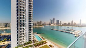 Property grounds - Classy 1 Bedroom lYacht Views l Private Beach (Emaar Beachfront)