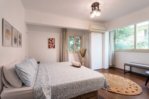 2 slaapkamers, een strijkplank/strijkijzer, wifi, beddengoed