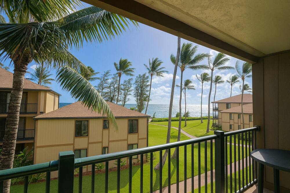 Pono Kai Resort by Chase 'N Rainbows - Kealia, HI