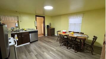 Ofen, Herdplatte, Geschirrspüler