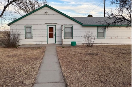 Exterior. The Plains Pearl - A "Grandmacore" Cozy 2-bedroom in Campo, CO
