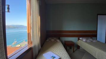 Family Room | Free WiFi