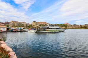 Marina - Resort-Style 4BR Home in Lake Las Vegas-Near Strip (Henderson)