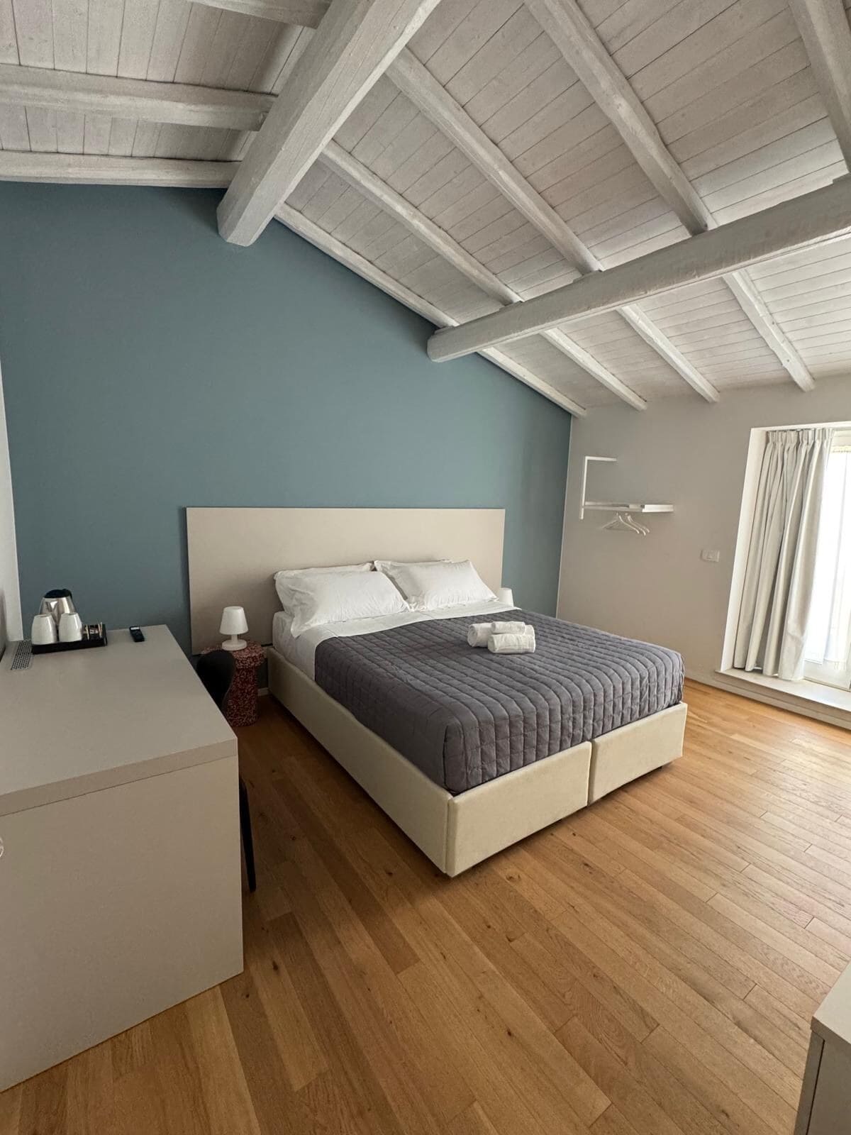 Exclusieve kamer, 1 twee- of 2 eenpersoonsbedden, uitzicht op binnenplaats | Luxe beddengoed, verduisterende gordijnen, geluiddichte muren