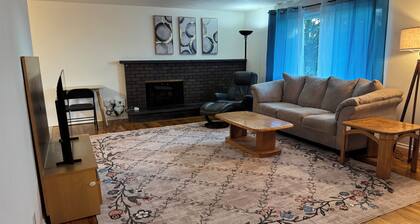 Three Bedroom Home close to downtown Spokane and Long Lake!