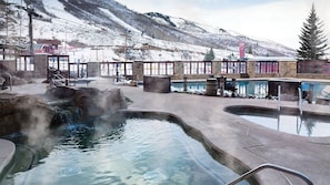 Pool - Cozy studio room in peaceful Park City with AC and gym. Sundance film festival (Park City)