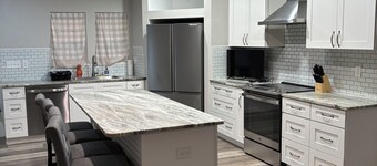 Peaceful 3-bedroom house with updated kitchen in charming Conway