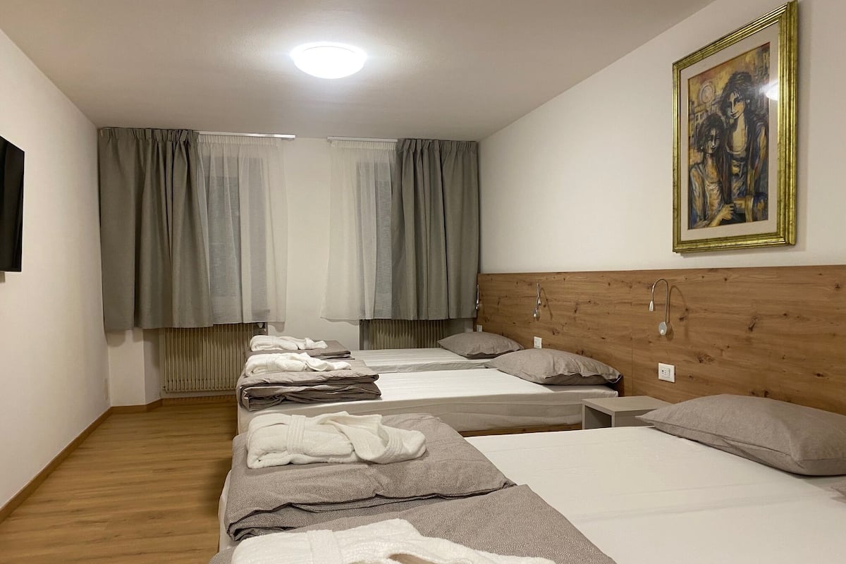 Family Room, Non Smoking, Private Bathroom