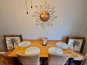 Dining - Beach Paradise- Cozy 2 bed 1/2 bath Townhouse (South Daytona)