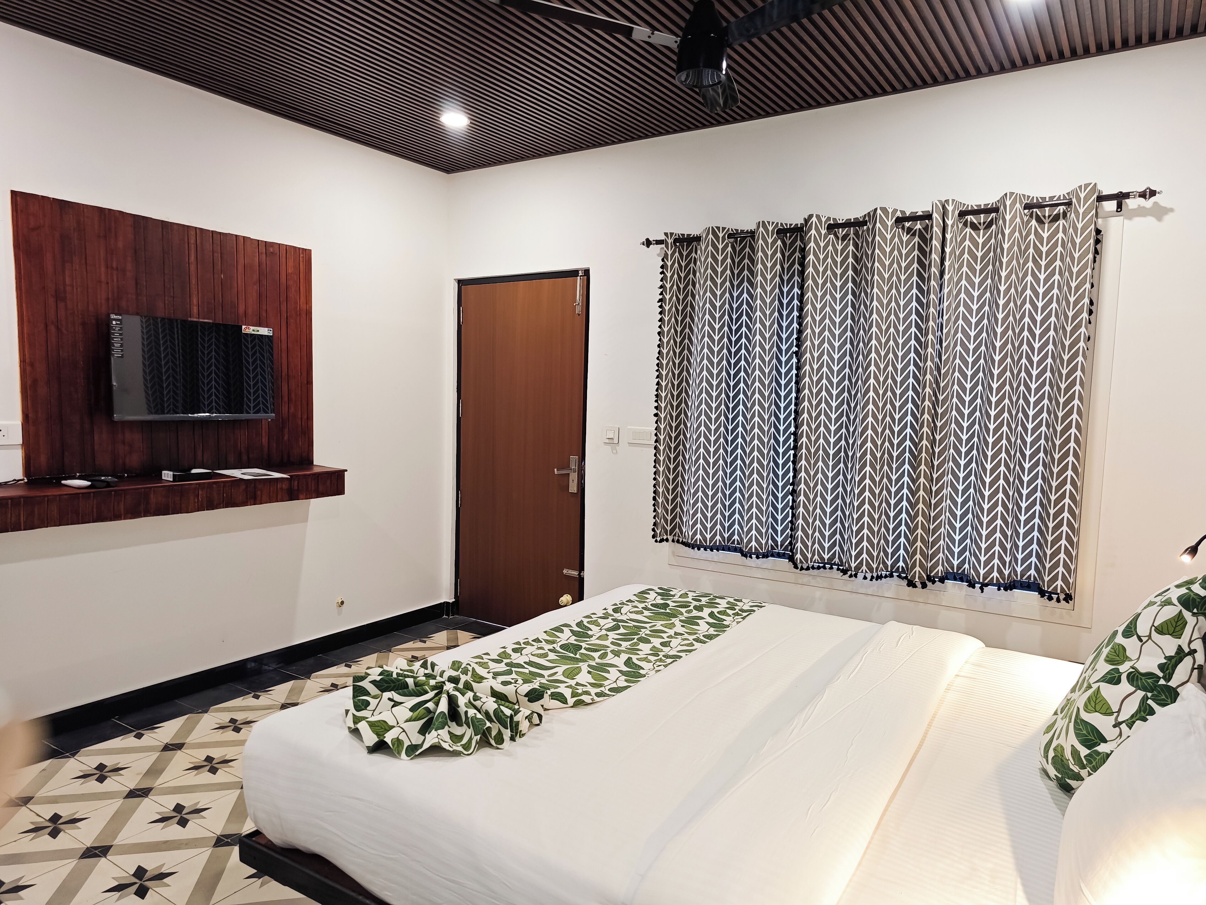 Double Room, Resort View | In-room safe, desk, laptop workspace, iron/ironing board