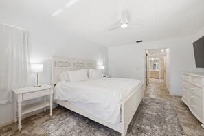 3 slaapkamers, een bureau, een strijkplank/strijkijzer, gratis wifi