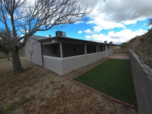 Exterior - Terrific 3-bedroom house with AC in charming Globe (Globe)