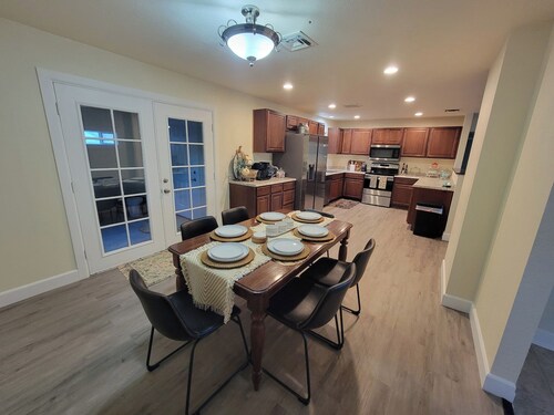 Terrific 3-bedroom house with AC in charming Globe