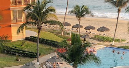 Spacious Beach front condo on 12 miles of secluded Pacific beach.