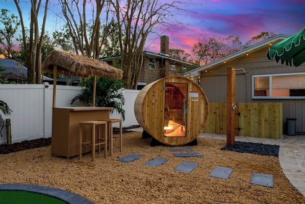 Terrace/patio - New! Lux All-Inclusive Home: 85F Pool x Movie, Pickleball, Sauna, 4 Min Beach (Seminole)