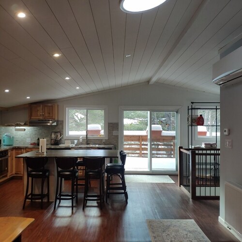 Camp Lily,3 Minutes To Ski. Perfect 2-bedroom apartment with AC in Wilmington