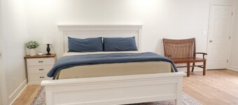 Cozy 1-bedroom apartment in downtown Moultrie.